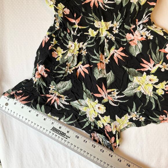 H&M Women Short Romper size XS Sleeveless Shorts Jumpsuit Floral Black Pink - Picture 6 of 9